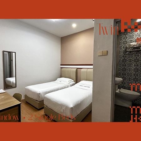 Mana Mana Hotel • Melaka • Екстер'єр фото